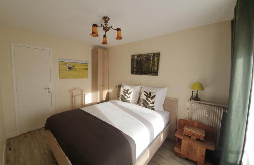Bayeux Apartment | Chemin Vert: Family-Friendly Retreat with 9.4/10 Rating
