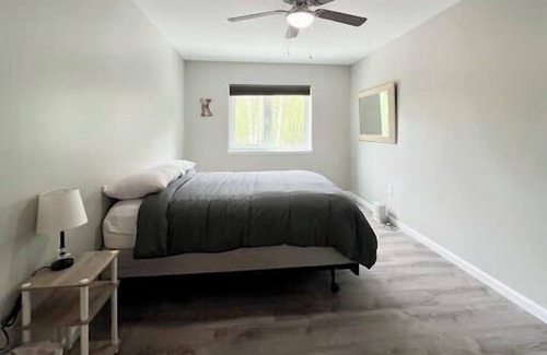 Fairbanks House | Family-Friendly Chena Pointe Retreat with Kitchen Amenities