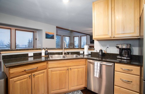 Fairbanks House | Chena Ridge Grand Estate 7b4b w/Breathtaking Views