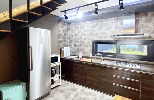 Cheongju House | Relaxing Getaway at Cheongju Cheongnamdae Pool Villa