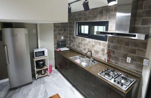 Cheongju House | Relaxing Getaway at Cheongju Cheongnamdae Pool Villa