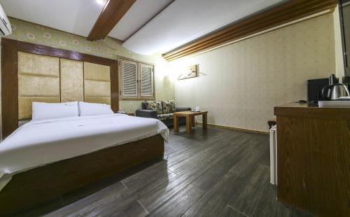 Cheongju Hotel | Family-Friendly Retreat at Cheongju Ochang Memory Stay