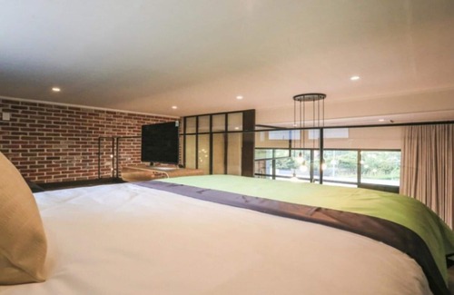 Cheongju House | Eco-Friendly Comfort at Cheongju Okhwayongsojelpyeong Pension