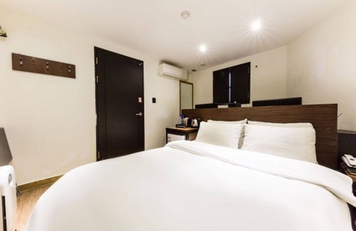 Cheonho-dong Hotel | Eco-Friendly Cheonho Yeon: Family & Breakfast Amenities