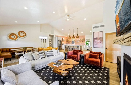 Sister Bay House | Discover The Cherry Cabana: A Family-Friendly Getaway!