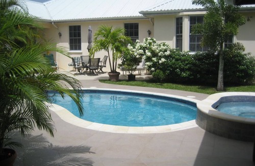 Marine Gardens Cottage | Cherry Garden Villa - Private Pool Near Rockley Beach