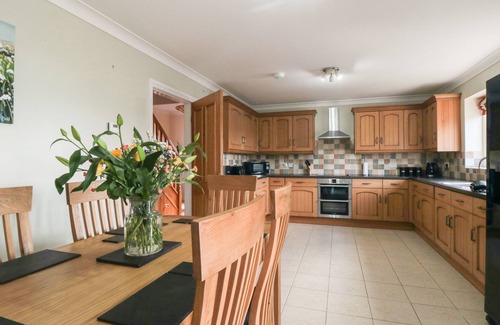 Briggswath Cottage | Cozy Cherry Garth with Open Fire and Kitchen in Whitby
