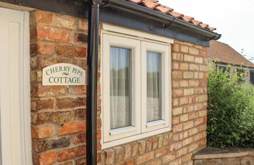 Louth House | Pet-Friendly Retreat at Cherry Pips - Rated 9/10 by Guests