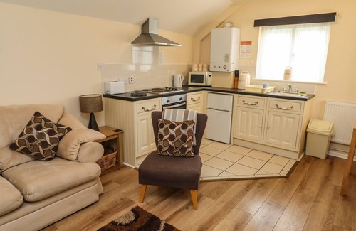 Louth Cottage | Pet-Friendly Cherry Pips with Garden in Saltfleetby