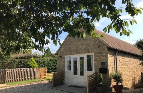 Chipping Norton House | Charming Cherry Tree Cottage in Scenic Cotswolds Village