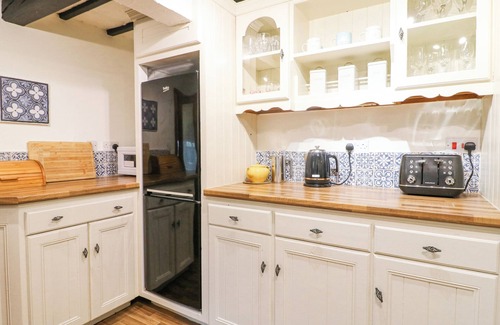 Barkestone Cottage | Cherry Tree Cottage