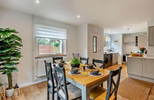 Acton House | Welcome to Cherry Trees - Acton: Pet & Child Friendly Stay