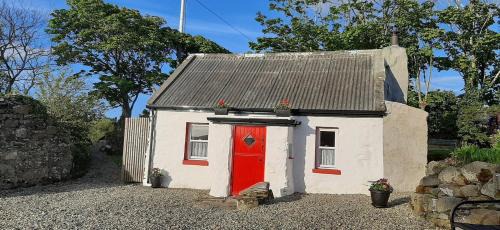 Ballyliffin House | Enchanting Cherry Tree Cottage - Pet Friendly Escape