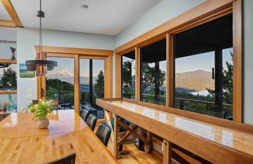 White Salmon House | Family-Friendly Retreat at CherryView Lane Awaits You