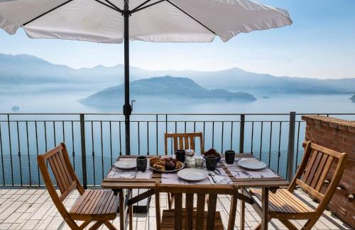Parzanica Apartment | Cherubino 2 - Nice 2 floors apartment with pool, terrace and a terrific lake view