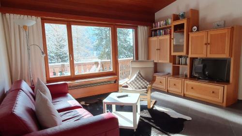 Pontresina Apartment | Discover Chesa Blais: 4-Star Oceanfront Family Retreat