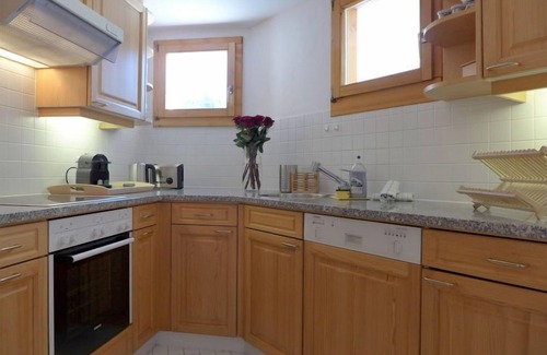 Celerina-Schlarigna Apartment | Discover Chesa Fuolla Verda A8: Pet-Friendly Lake Retreat