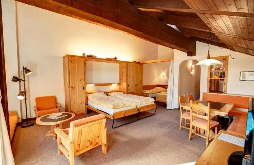 Silvaplana Apartment | Pet-Friendly Getaway at Chesa Munteratsch - 4-Star Comfort