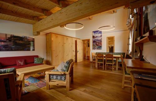 Silvaplana Apartment | Pet-Friendly 4-Star Chesa Munteratsch with High Guest Ratings