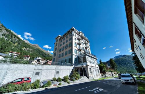 Pontresina Apartment | Discover Chesa Roseg in Pontresina: Family-Friendly Oasis