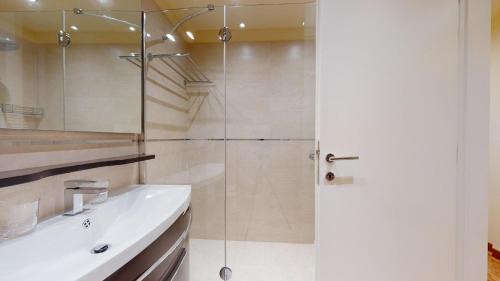 Madulain Apartment | Discover Chesa Seraina: Family-Friendly Retreat in Madulain