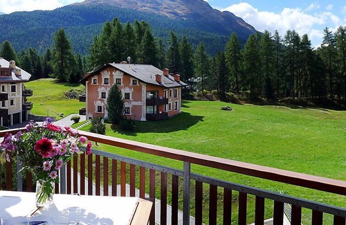 Pontresina Apartment | Lake View Retreat at Chesa Vadret 12 - Rated 9.6/10