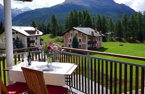 Pontresina Apartment | Lake View Retreat at Chesa Vadret 12 - Rated 9.6/10