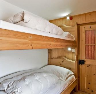 S-chanf Apartment | Family-Friendly Getaway at Chesa Violetta, S-chanf