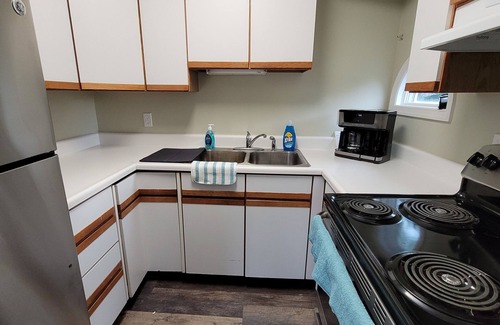 Churchton Apartment | Pet-Friendly Chesapeake Bayside Loft with Pool & Kitchen