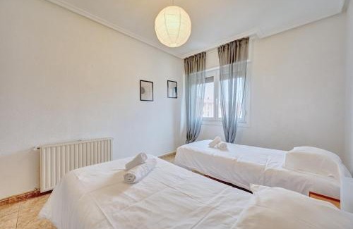 Haro Apartment | Chestnut 5: Family-Friendly Getaway with Top Ratings