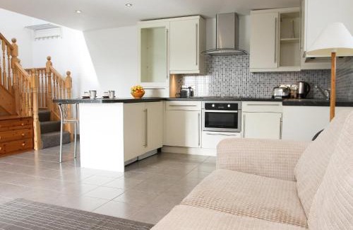 Consett House | Chestnut Cottage: Pet-Friendly Retreat with Great Reviews