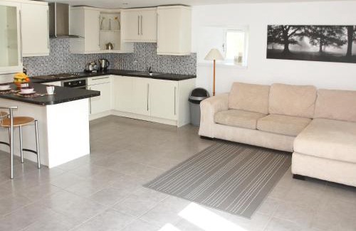 Consett House | Chestnut Cottage: Pet-Friendly Retreat with Great Reviews