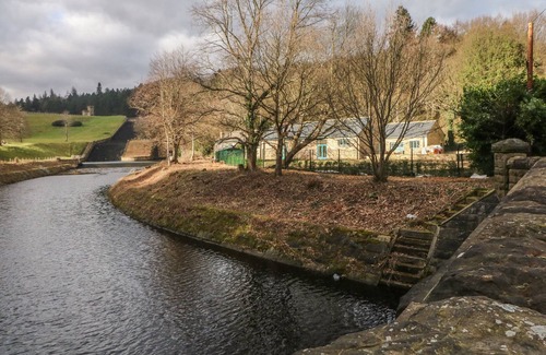 Hollow Meadows Cottage | Pet-Friendly Chestnut Cottage with Garden in Stocksbridge