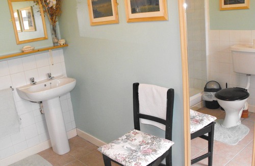 Mayour Other | Cozy Chestnut Holiday Cottage in Central Ireland