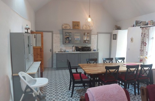 Mayour Other | Cozy Chestnut Holiday Cottage in Central Ireland