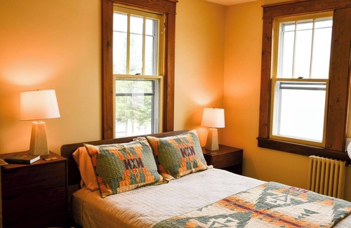 Deposit Hotel | Inviting Chestnut Inn at Oquaga Lake: Rated 9.4/10