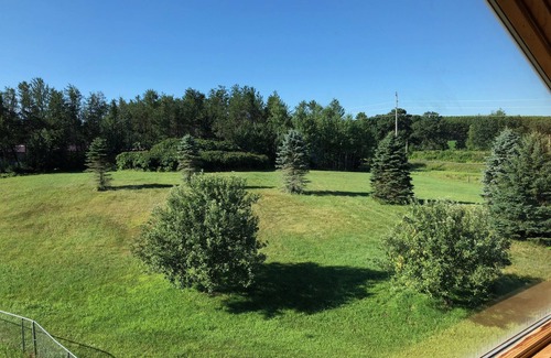 New Auburn House | Chetek Country Home: Family-Friendly Retreat with Kitchen
