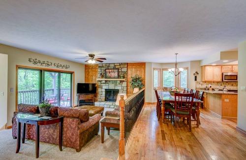Blowing Rock Condo | Prime Chetola Resort: 3BR Retreat Near Blowing Rock