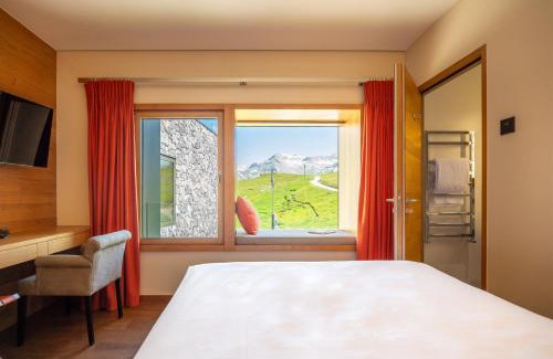Lens Hotel | Experience Chetzeron: 4-Star Hotel with Oceanfront Views