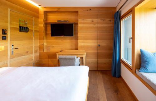 Lens Hotel | Experience Chetzeron: 4-Star Hotel with Oceanfront Views