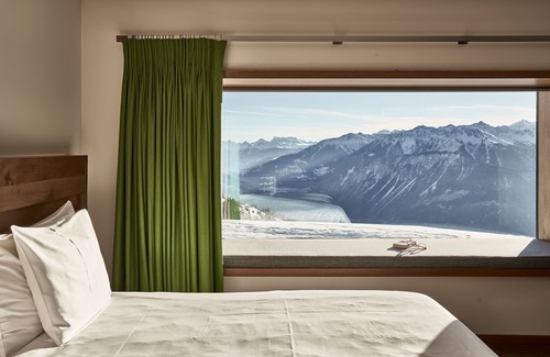 Lens Hotel | Explore Chetzeron: 4-Star Retreat with Spa and Pool