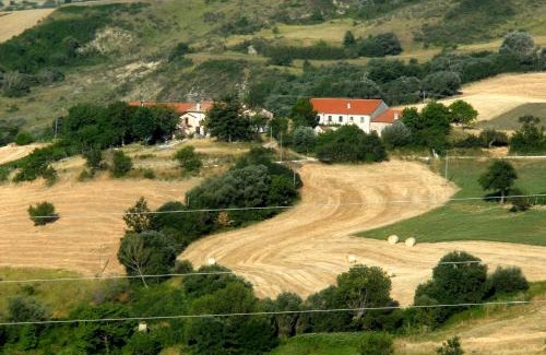 Agnone Bed & Breakfast | Top-Rated Chevalier Claudio: Pet-Friendly Family Retreat