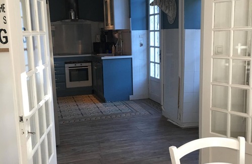 Cour-Cheverny House | Inviting Cheverny: Family-Friendly Retreat with Pool & Garden