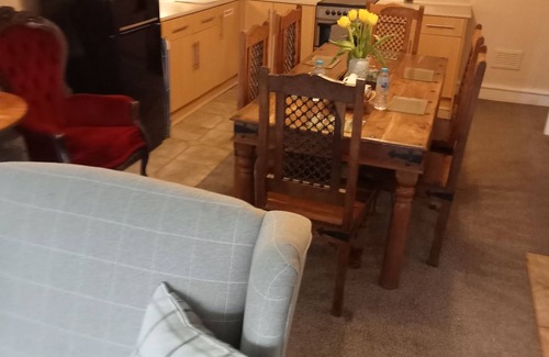 Saddleworth Cottage | Pet-Friendly Chew Valley Cottage in Saddleworth, Manchester
