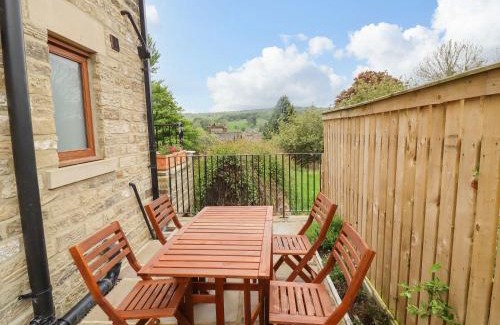 Pateley Bridge Apartment | Inviting Chews Cottage: Guest Rated 9.5 with Family Amenities
