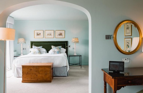 New Forest District Hotel | Iconic Chewton Glen Hotel: 5-Star Oceanfront Escape