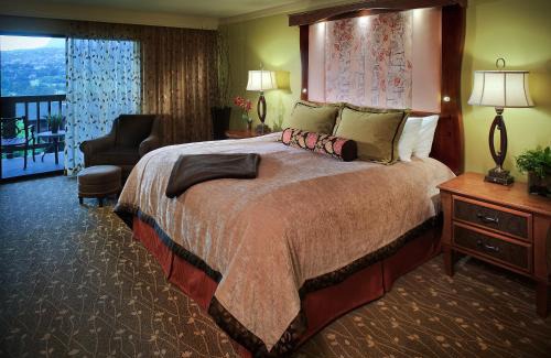 Southwest Colorado Springs Resort | Relax at Cheyenne Mountain Resort, a Dolce by Wyndham