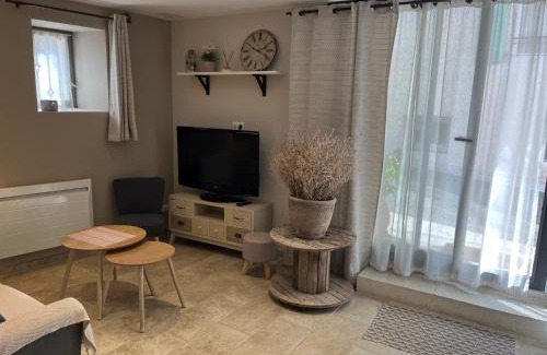 Cereste Apartment | Inviting Stay at Chez Adeline - Family-Friendly Comfort