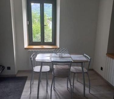 Saint-Etienne-de-Cuines Apartment | Discover Family-Friendly Comfort at Chez Ange Hotel