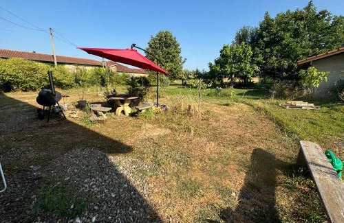 Mazerolles House | Cozy Country Retreat - Pet Friendly with Spa & Breakfast